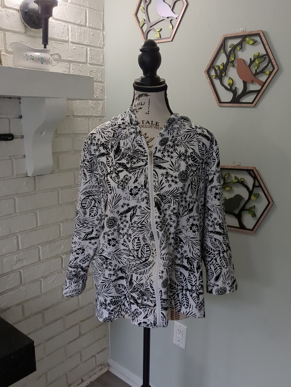 **3/$10** Onque Casuals Sweater Size XL
